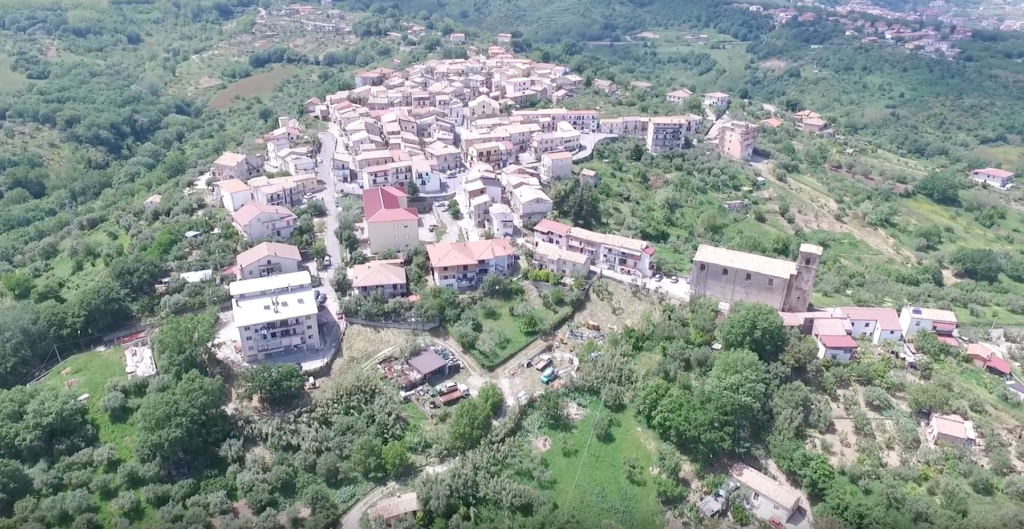 Borgo visto dal drone