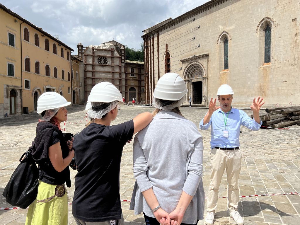 Cantieri Aperti
Visita alla Chiesa della Collegiata a Visso.