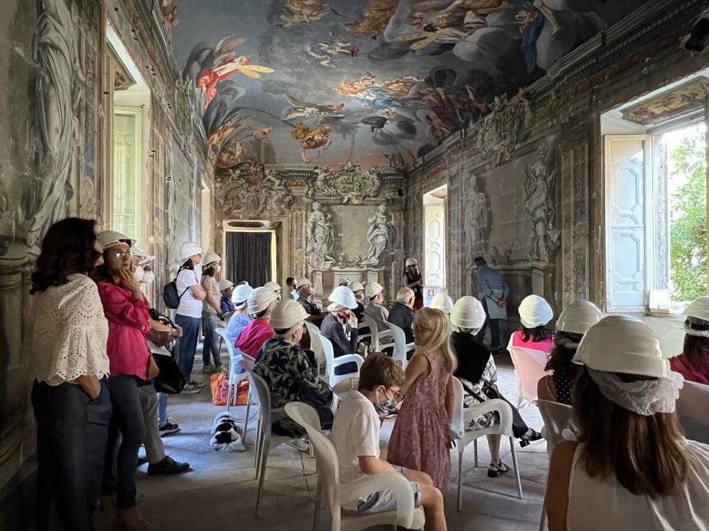 Visita a Palazzo Saladini di Rovetino. Sala degli Specchi.